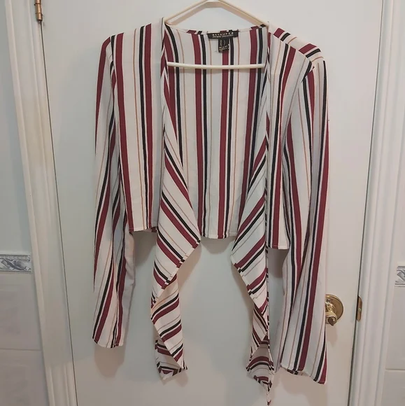Revamped Premium Collection Striped Longsleeved Tied Top Size Large (L) - Picture 4 of 7